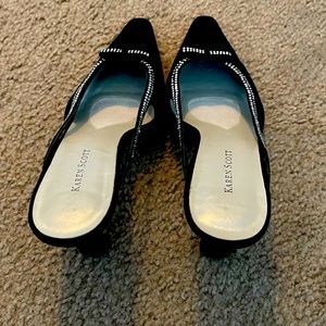 Black stubbed Suede heel with bow